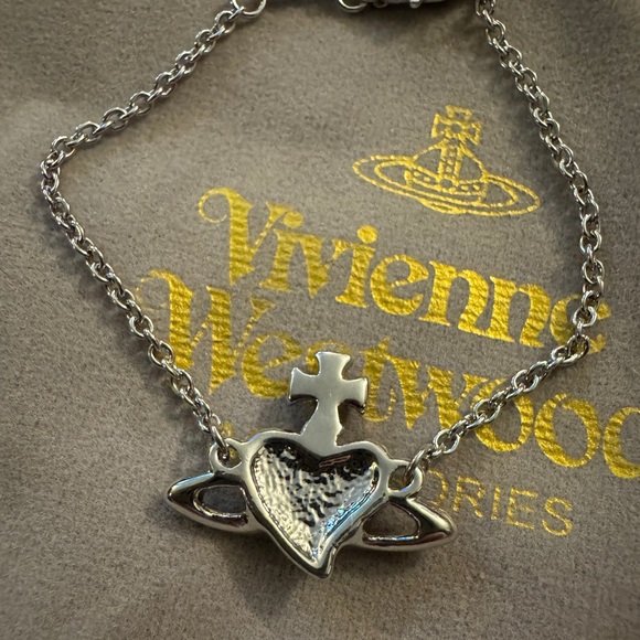 Vivienne Westwood Silver & Onyx Heart Bas Relief Orb Bracelet - Picture 2 of 5